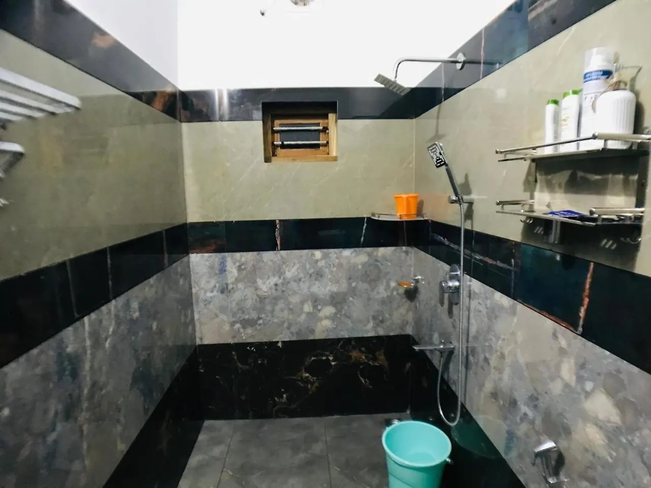 Dolphins Turf Bed and Breakfast Mararikulam Bed & Breakfast