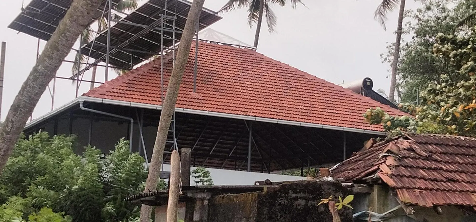 Dolphins Turf Bed and Breakfast Mararikulam